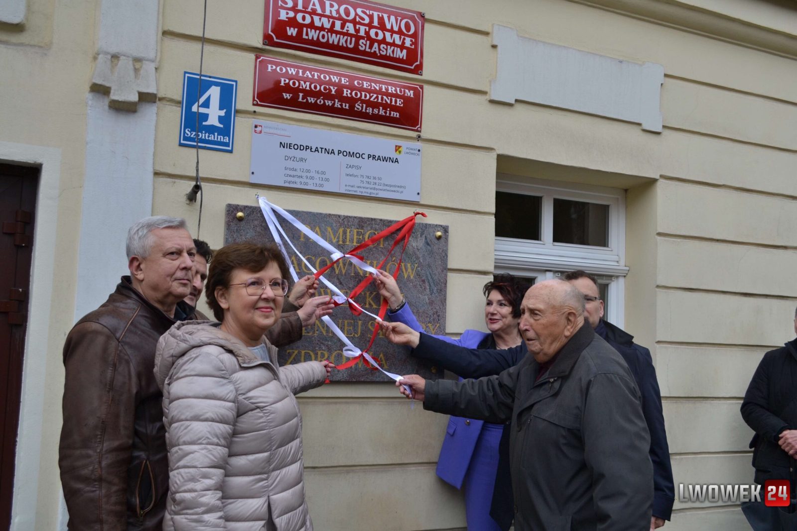 Pracownicy powojennej służby zdrowia w Lwówku Śl. uhonorowani tablicą i wystawą