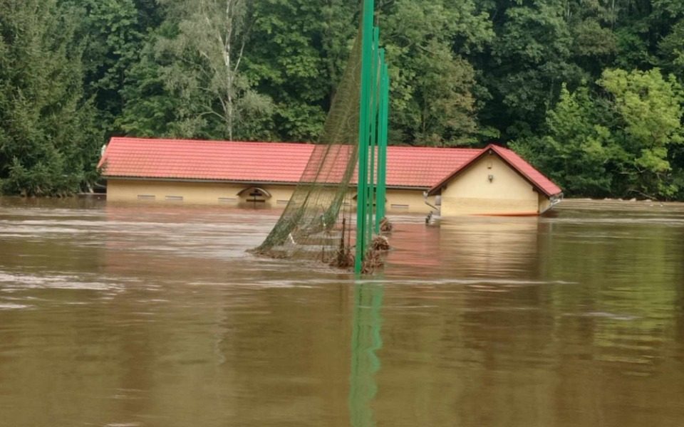 Wzruszający gest piłkarzy i działaczy KS Kotliska: Zbiórka na rzecz Pogoni Wleń
