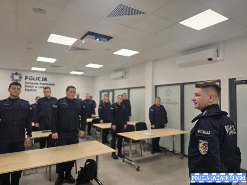 Rozpoczęcie kursu podoficerskiego w Komendzie Powiatowej Policji w Lwówku Śląskim