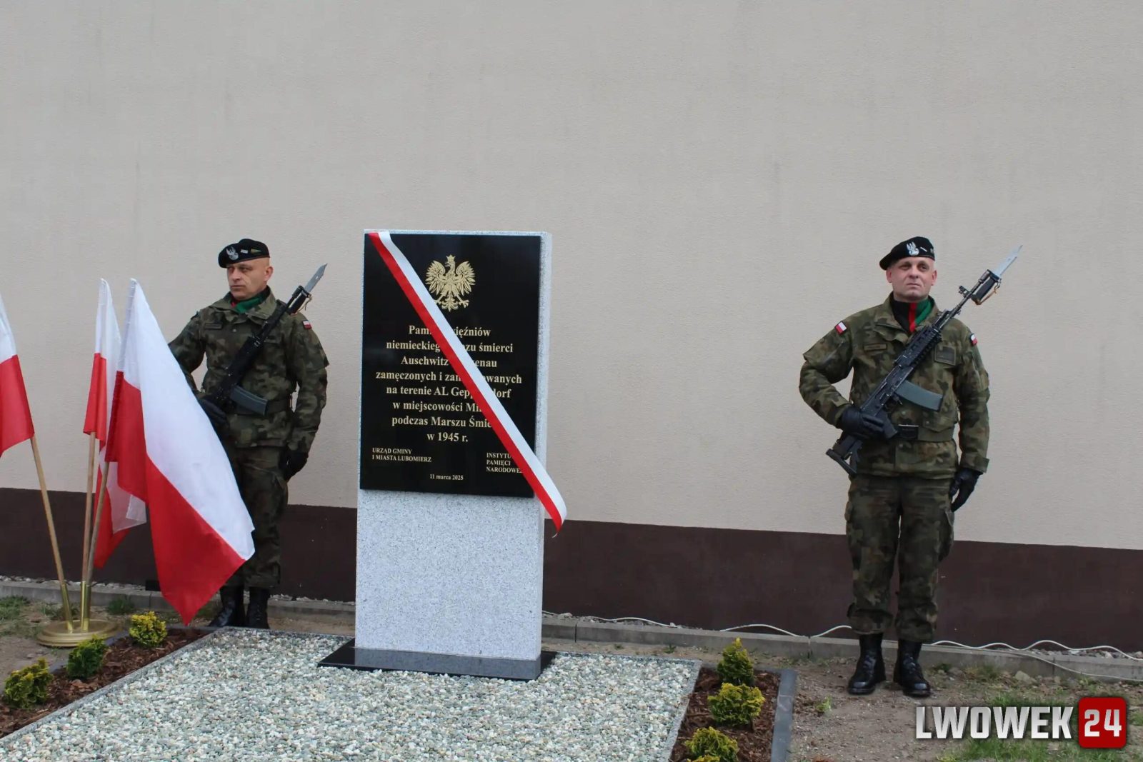 Odsłonięto pomnik w Milęcicach: Pamięć o ofiarach Marszu Śmierci