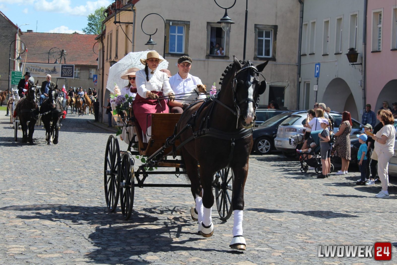 Konne święto w sercu Lubomierza – niezwykła parada oczarowała tłumy