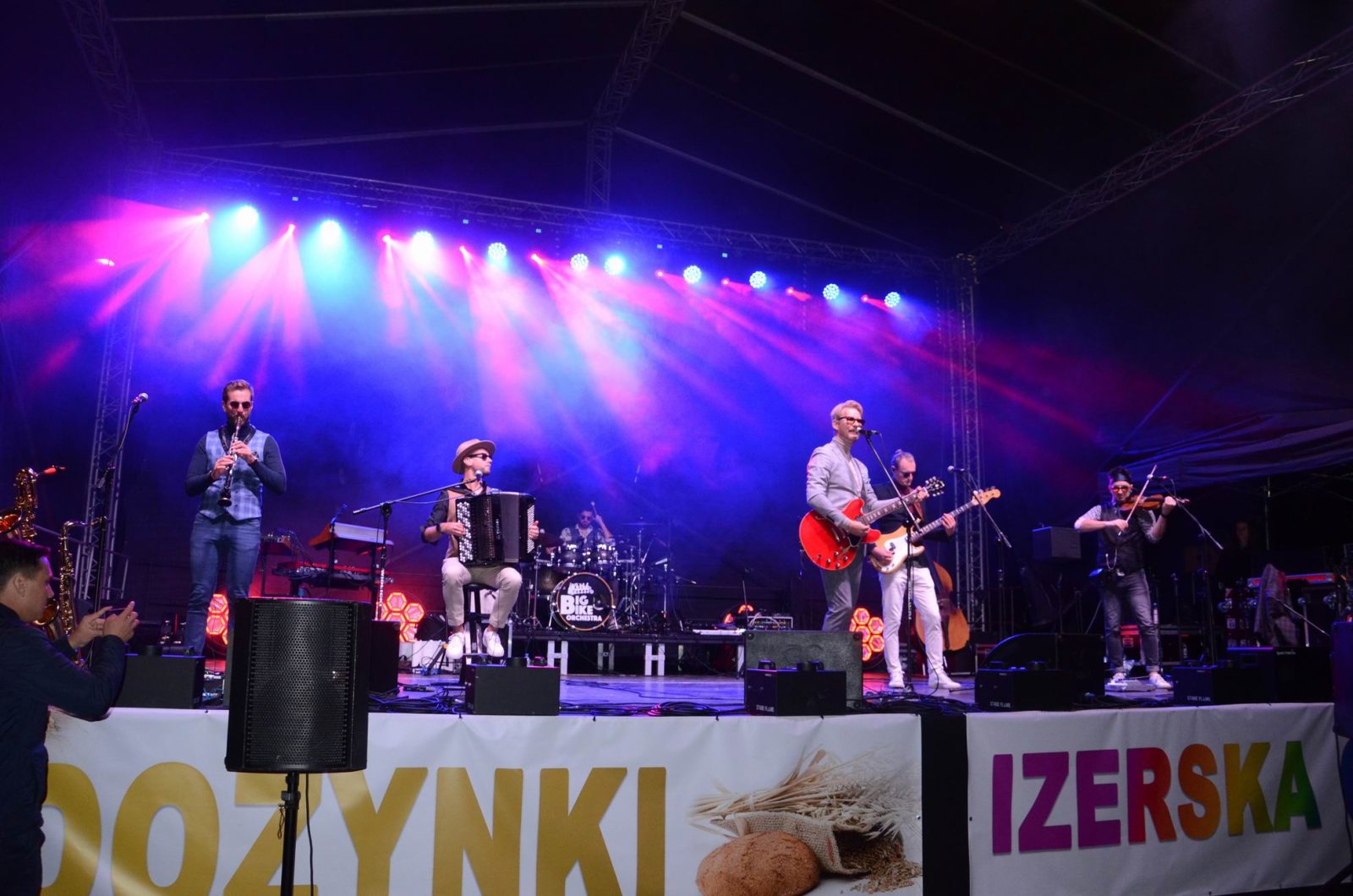 XXIII Izerska Gala już 29 sierpnia w Mirsku. Folklor, muzyka i zabawa pod izerskim niebem. Jest już program wydarzenia