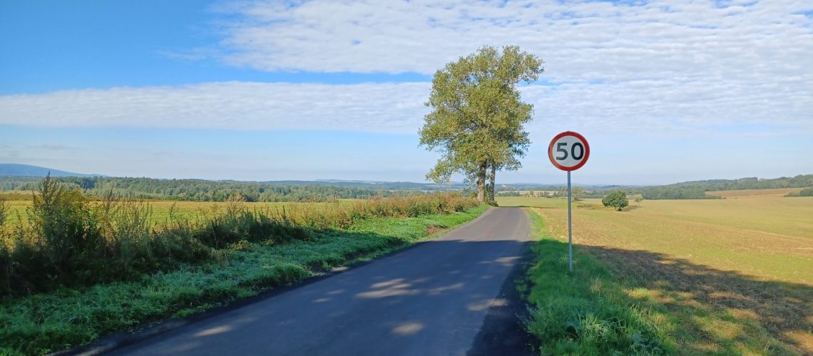 Droga Wojciechów – Radomice przebudowana. Inwestycja kosztowała ponad 1,4 mln zł